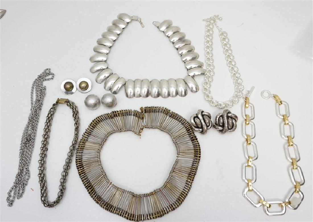 9 PC ESTATE VINTAGE JEWELRY (1 of 7)