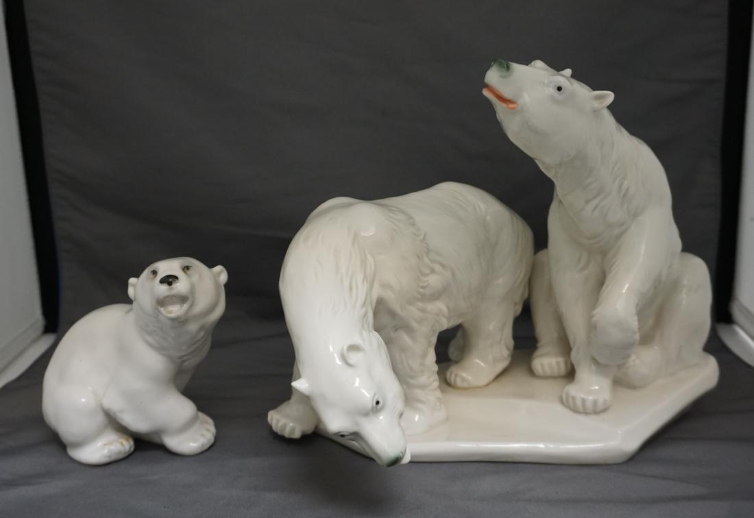 GROUP PORCELAIN POLAR BEARS (1 of 10)