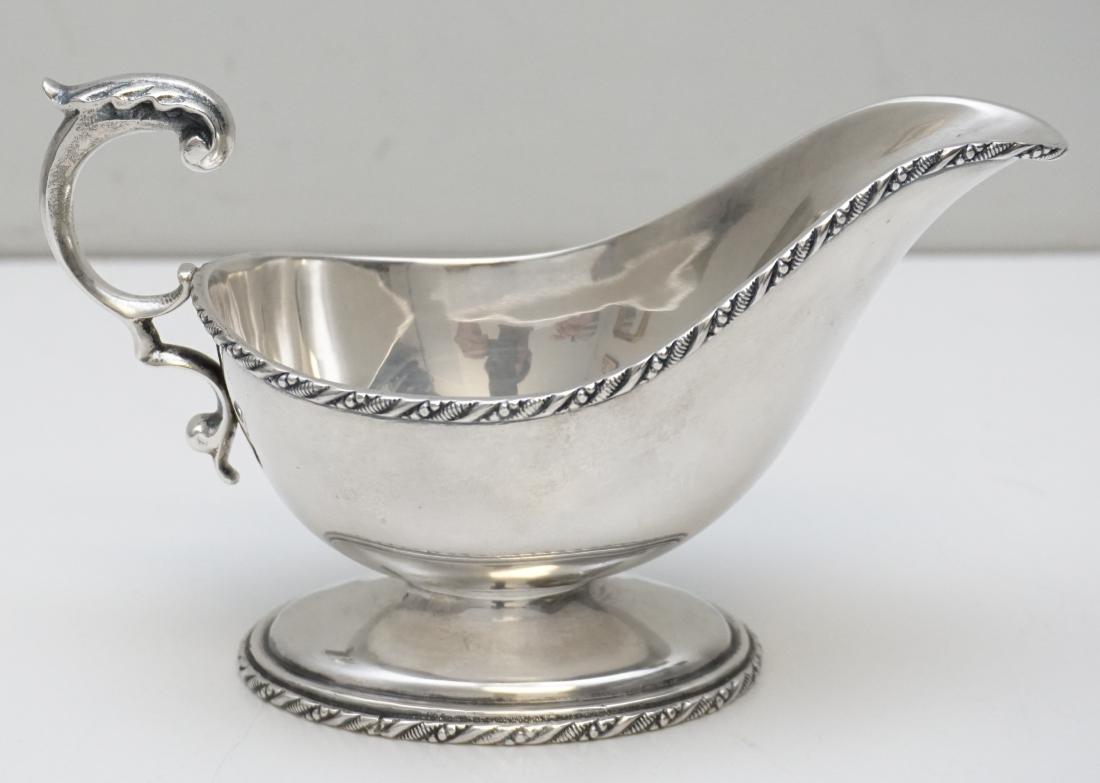 AMERICAN STERLING GRAVY / SAUCE BOAT (1 of 9)