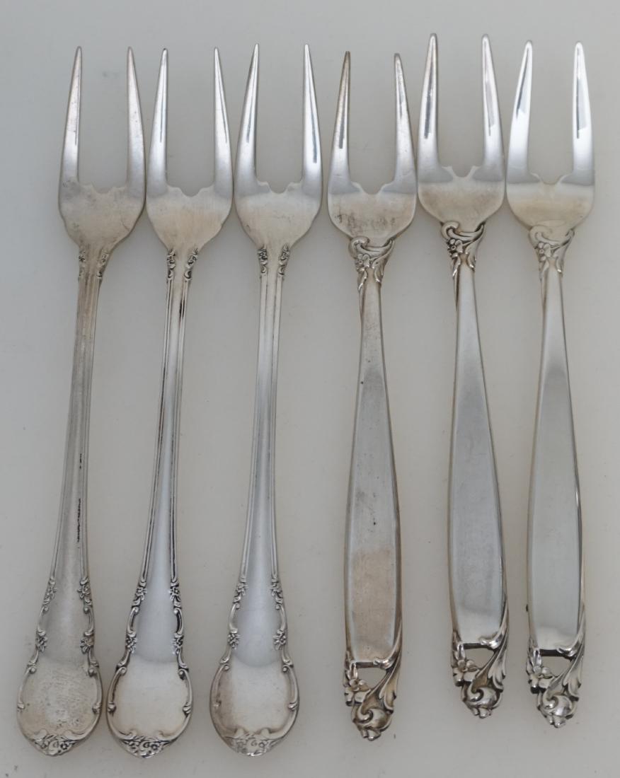 6 LUNT STERLING SILVER PICKLE / OLIVE FORKS (1 of 4)