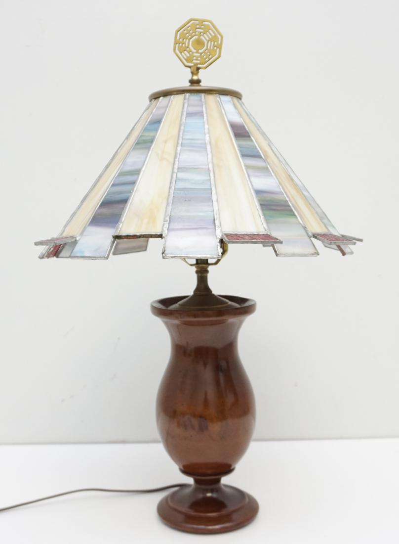 VINTAGE WOOD LAMP W STAINED GLASS (1 of 5)