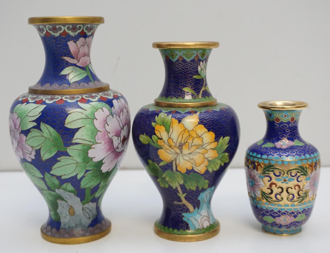 3 BLUE CHINESE CLOISONNE VASES: 3 Vintage Chinese Cloisonne Vases. The largest 8 1/4" is by Jingfa. Medium 7 1/4" and smallest 5". All with turquoise bases, gilt interiors. Very good condition. Weight on all 2 pds, 12 oz. PROVENANCE