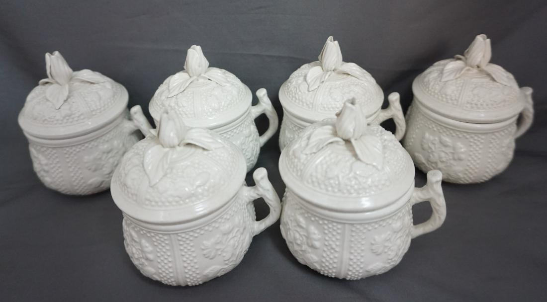 6 MOTTAHEDEH POTS DE CREME ITALY: Vintage Mottahedeh Pots De Creme Set of Six, made in Italy. Paper label removed. Good condition. Each 3 1/4"x2 3/4"x3 3/4". Weight on all 2 pds. PROVENANCE: A Williamsburg Virginia Private Estate Thes