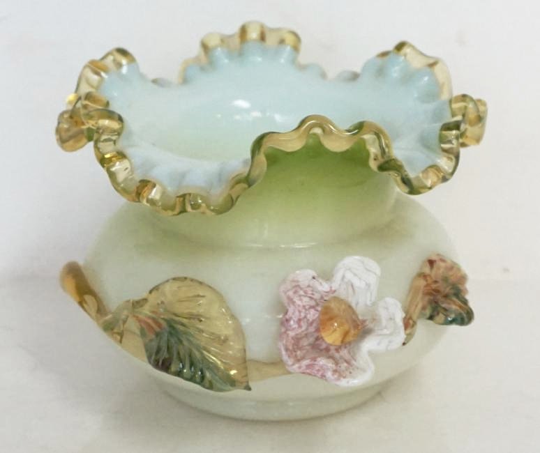 STEVENS & WILLIAMS ROSE BOWL: Antique Stevens and Williams Cased Rose Bowl with Applied Flowers and Citron Crest. Good condition. Measures 5"x5"x4". Weight 1 pd 1 oz. PROVENANCE: A Charleston SC Private Estate.