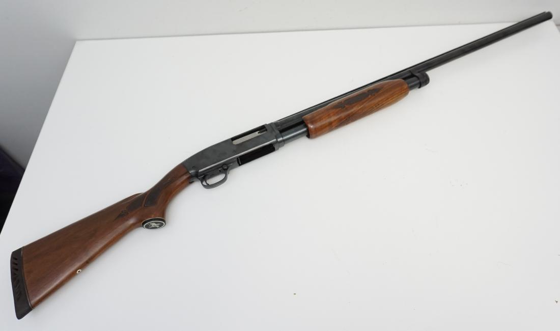 MARLIN 120 MAGNUM 12g SHOTGUN: Marlin 120 Magnum 12 Gauge Shotgun with vented rib barrel, 2 3/4" and 3" chamber, full choke. Serial A32178. Good condition, ready for duck hunting. Measures 50". Weight 12 pds. PROVENANCE: Laurel Hil