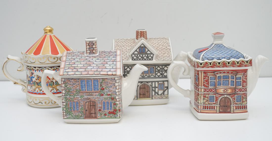 4 VINTAGE SADLER TEAPOTS: 4 Collectible English Sadler Teapots 1- Tudor House. 2- 17th c. Cottage. 3- Elizabethan House. 4- Carousel. All in good condition. Perfect addition to any collection or to give as gifts. 6 1/2" to 7" 