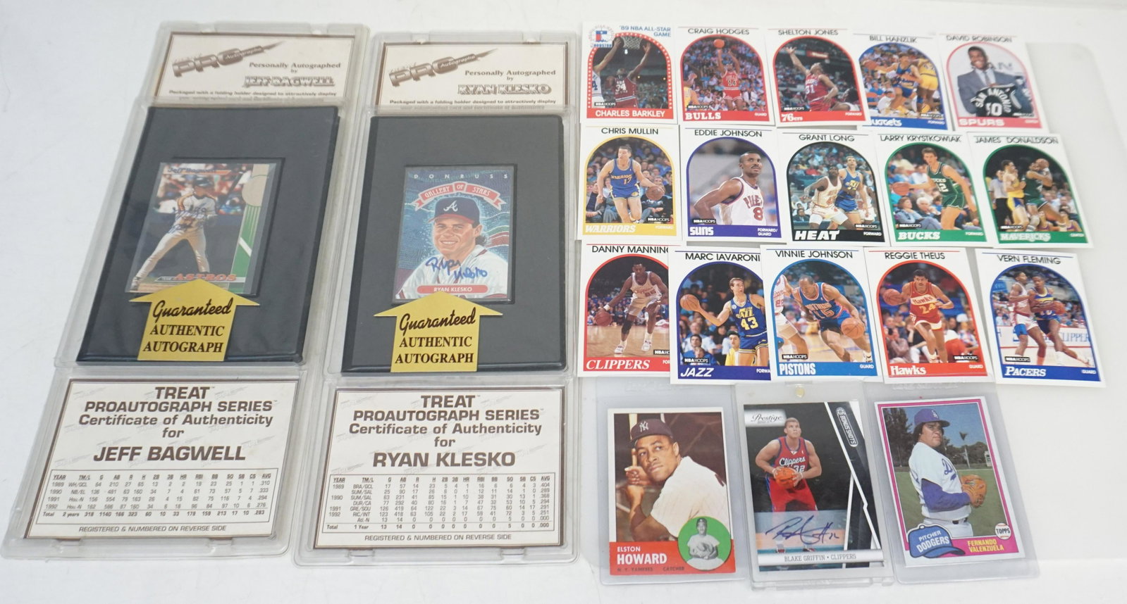 20 SPORTS CARDS BASEBALL - BASKETBALL: All in very good / excellent condition. 15 1989 NBA Cards including Charles Barkley NBA All Star Game. 1963 Topps # 60 Elston Howard New York Yankees. 1981 Topps Traded #850 Fernando Valenzuela T Dodg