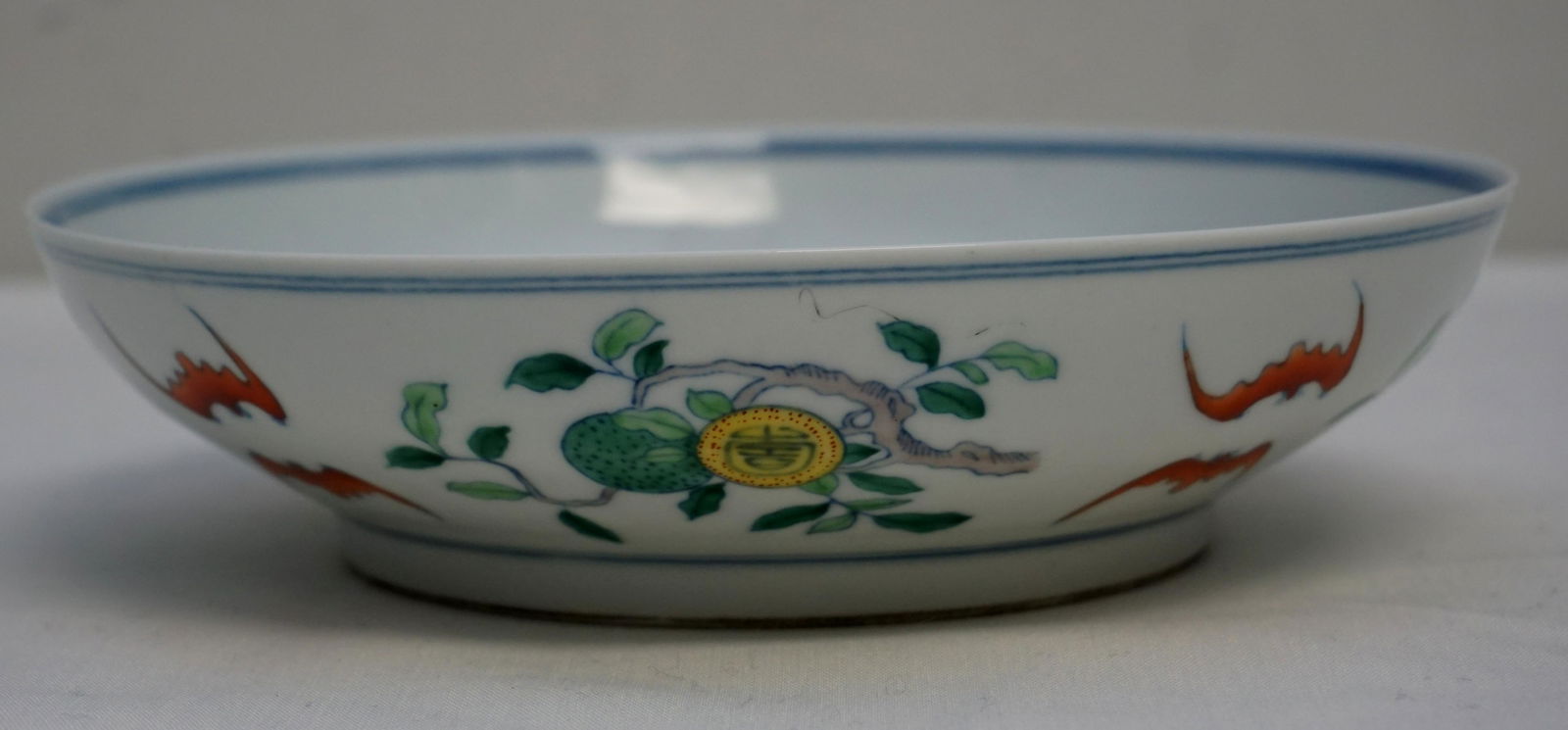 CHINESE DOUCAI PORCELAIN BOWL (1 of 11)