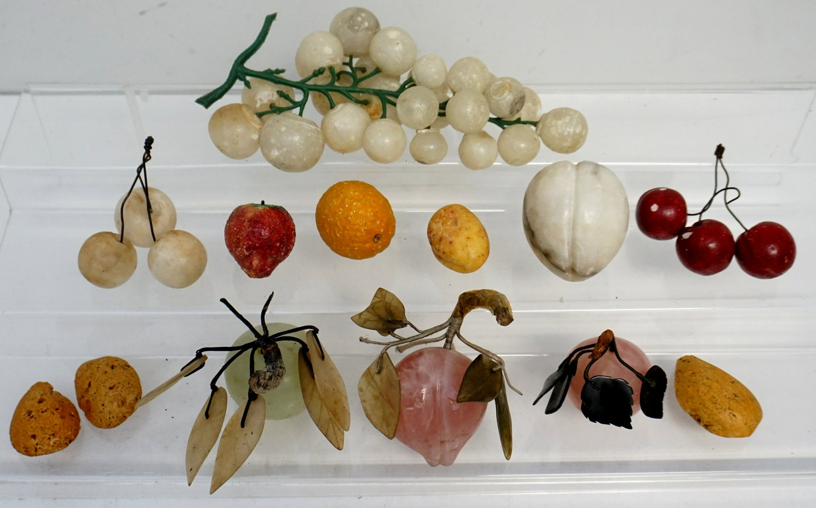 14 PIECE GROUPING STONE FRUIT (1 of 9)