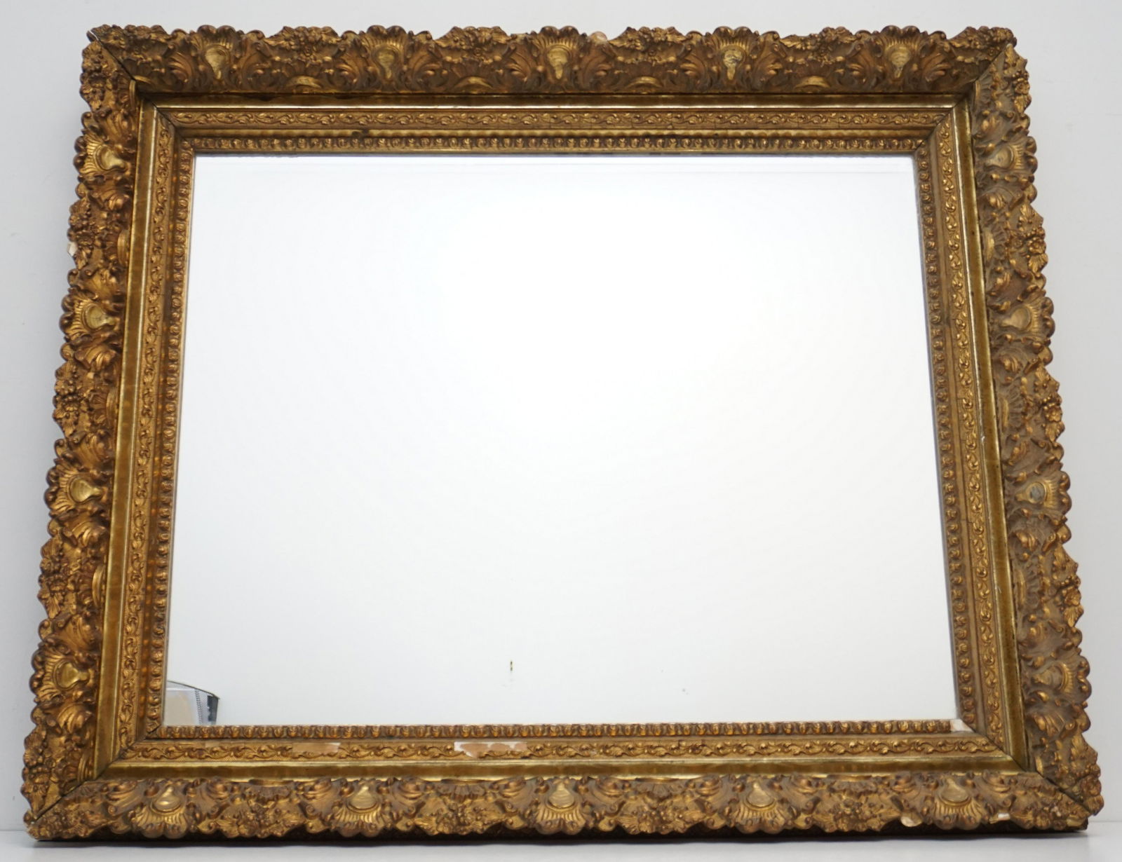 ANTIQUE ORNATE WOOD GILT FRAMED MIRROR (1 of 11)