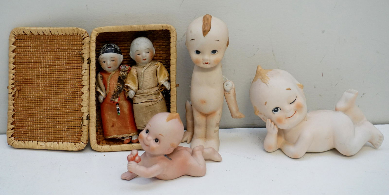 5 pc PORCELAIN KEWPIE + CHINESE DOLLS (1 of 9)