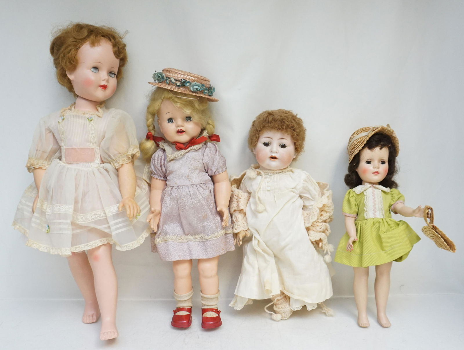4 VINTAGE / ANTIQUE DOLLS (1 of 12)