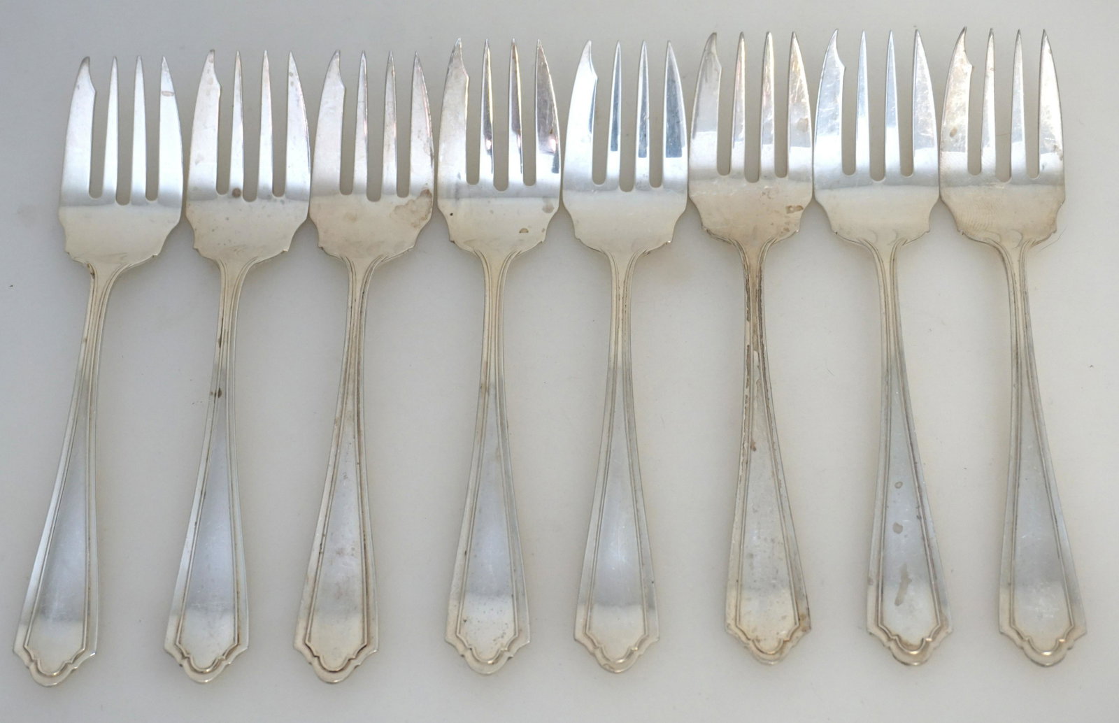 8 STERLING 1911 JOHN ALDEN SALAD FORKS: Eight Sterling Silver Watson Company "John Alden" c 1911 Individual Salad Forks 5 1/2". No monograms. Weight approximately 195 grams. PROVENANCE: A Private Charleston SC Estate