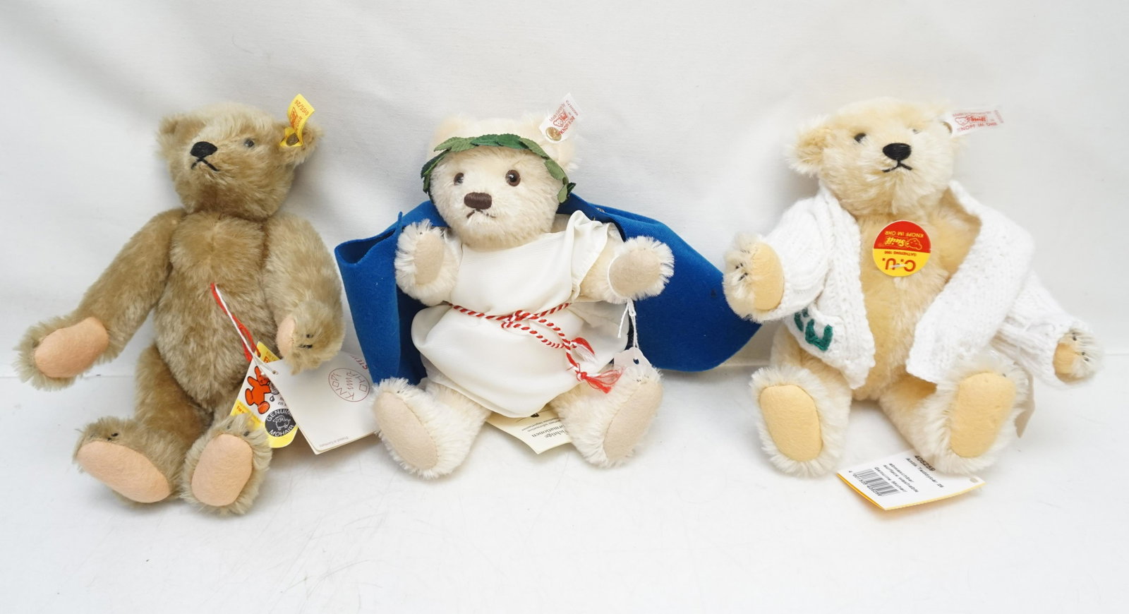 3 STEIFF LTD ED TEDDY BEARS: 3 Steiff Teddy Bears. All are Mohair, with original tags and buttons in Good Condition. 1- Steiff C. U. Teddy Bear #405259 1995 Limited to only 800 approx 9" . 2- Steiff C. U. Teddy Bear #665073 1996.