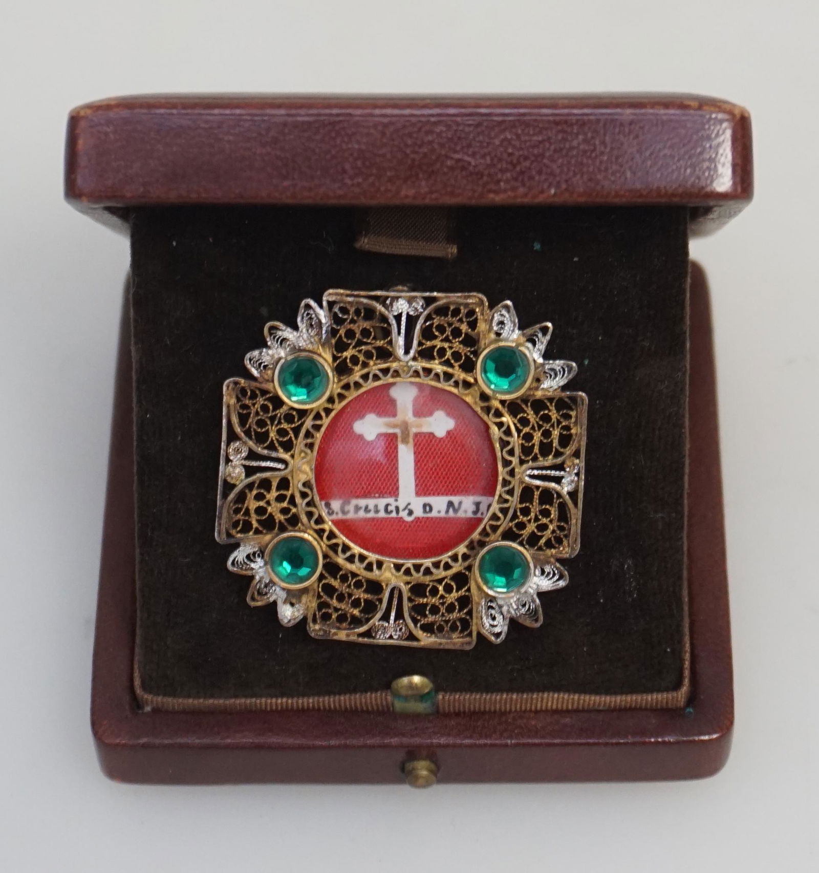 TRUE CROSS RELIC CRUCIS D.N.J.C. WAX SEAL: Antique True Cross Reliquary / Relic with seal in the original leather travel case. Relic reads Crucis D.N.J.C. mean "Wood from the Cross of Our Lord Jesus Christ.". In a 800 silver with gold vermeil