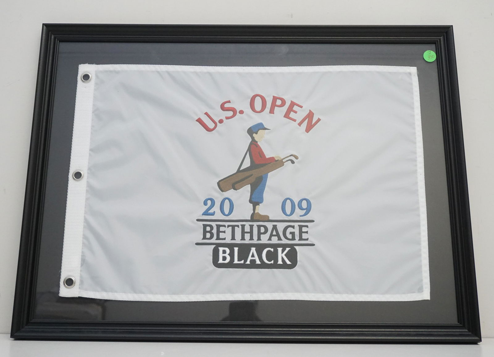 PIN FLAG 2009 US OPEN LUCAS GLOVER: Framed 2009 U.S. Open Pin Flag Bethpage Black. Won by Lucas Glover, Greenville SC. South Carolina Native and Clemson All American. In frame measures 24 1/2"x18 1/2"x1". Weight 4 pds 8 oz.