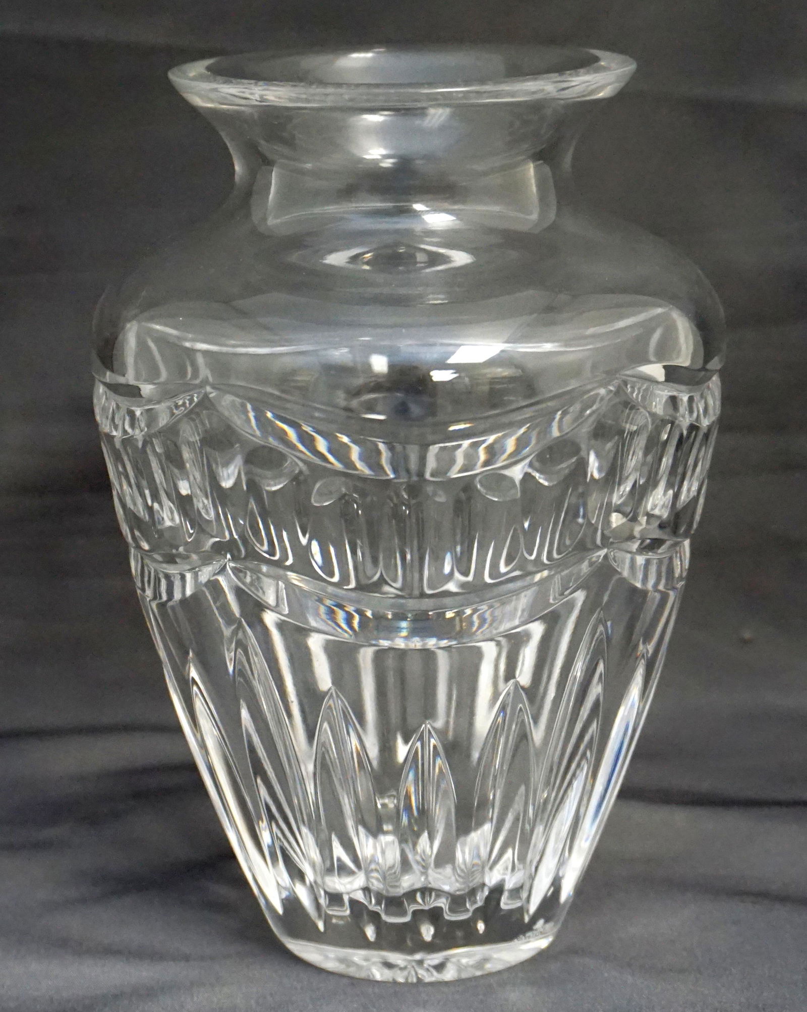 WATERFORD CRYSTAL VASE (1 of 6)