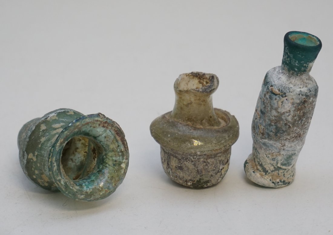 3 PC SMALL ROMAN GLASS VESSELS (1 of 4)