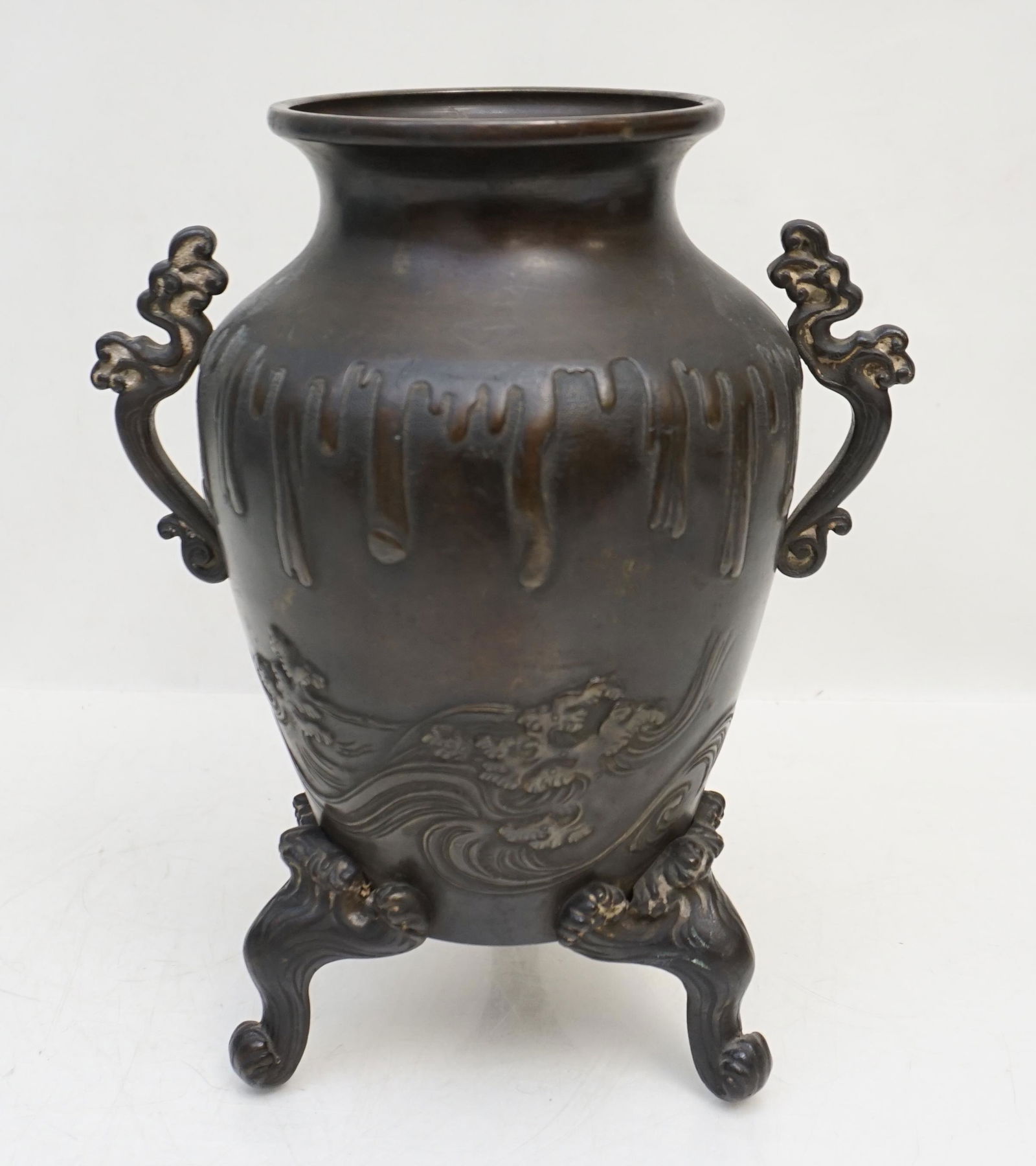 MEIJI-TAISHO ERA JAPANESE BRONZE VASE (1 of 11)