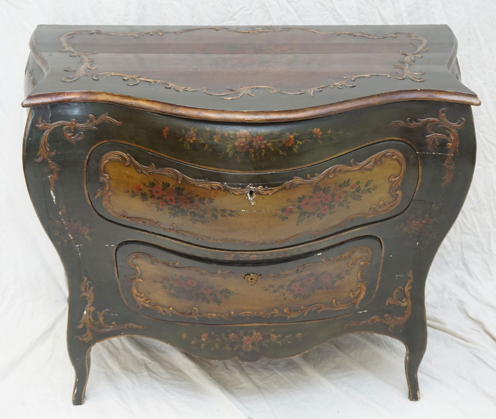 PAINTED ROCOCO BOMBE CHEST (1 of 14)