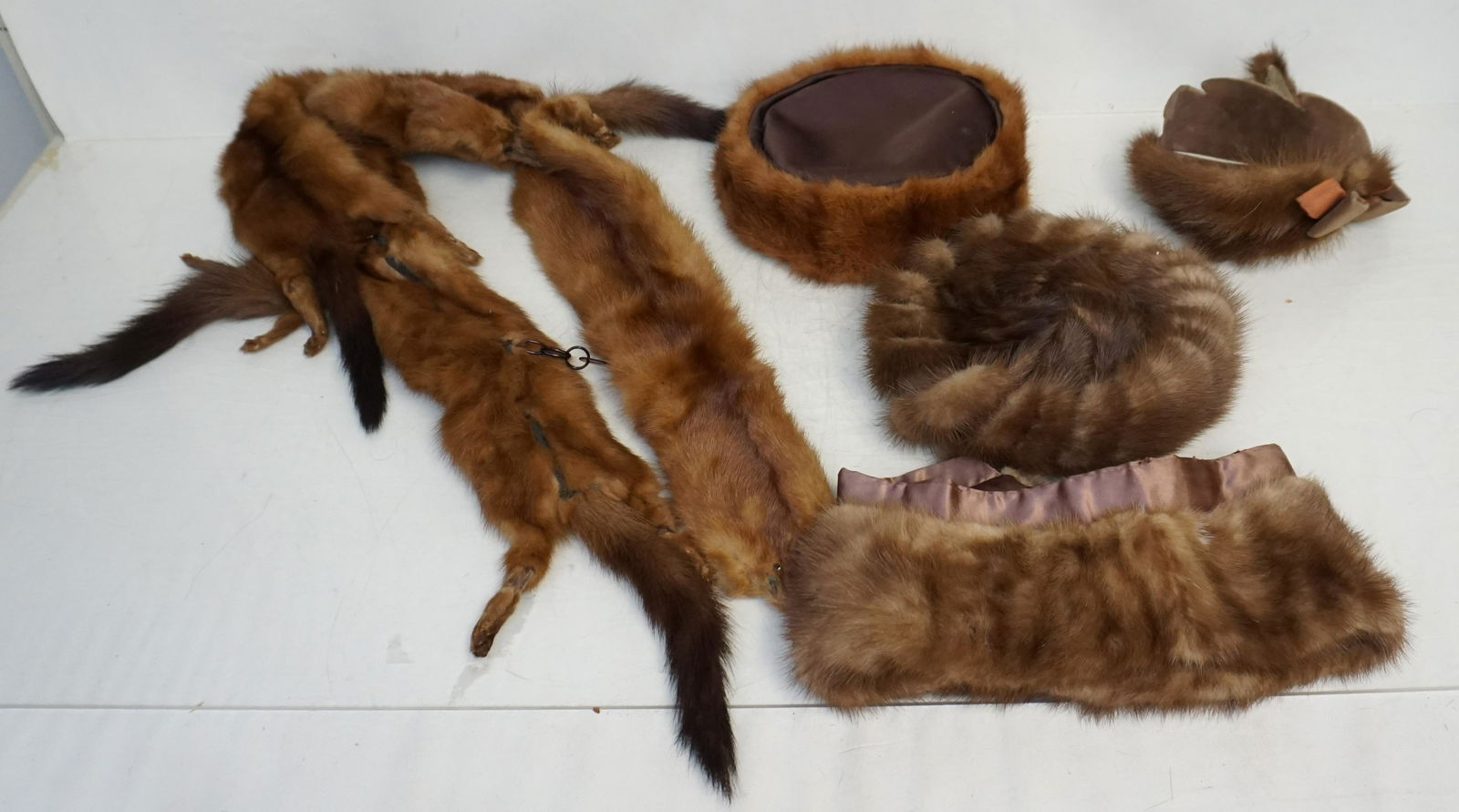 5 pc VINTAGE MINK HATS + STOLE (1 of 13)