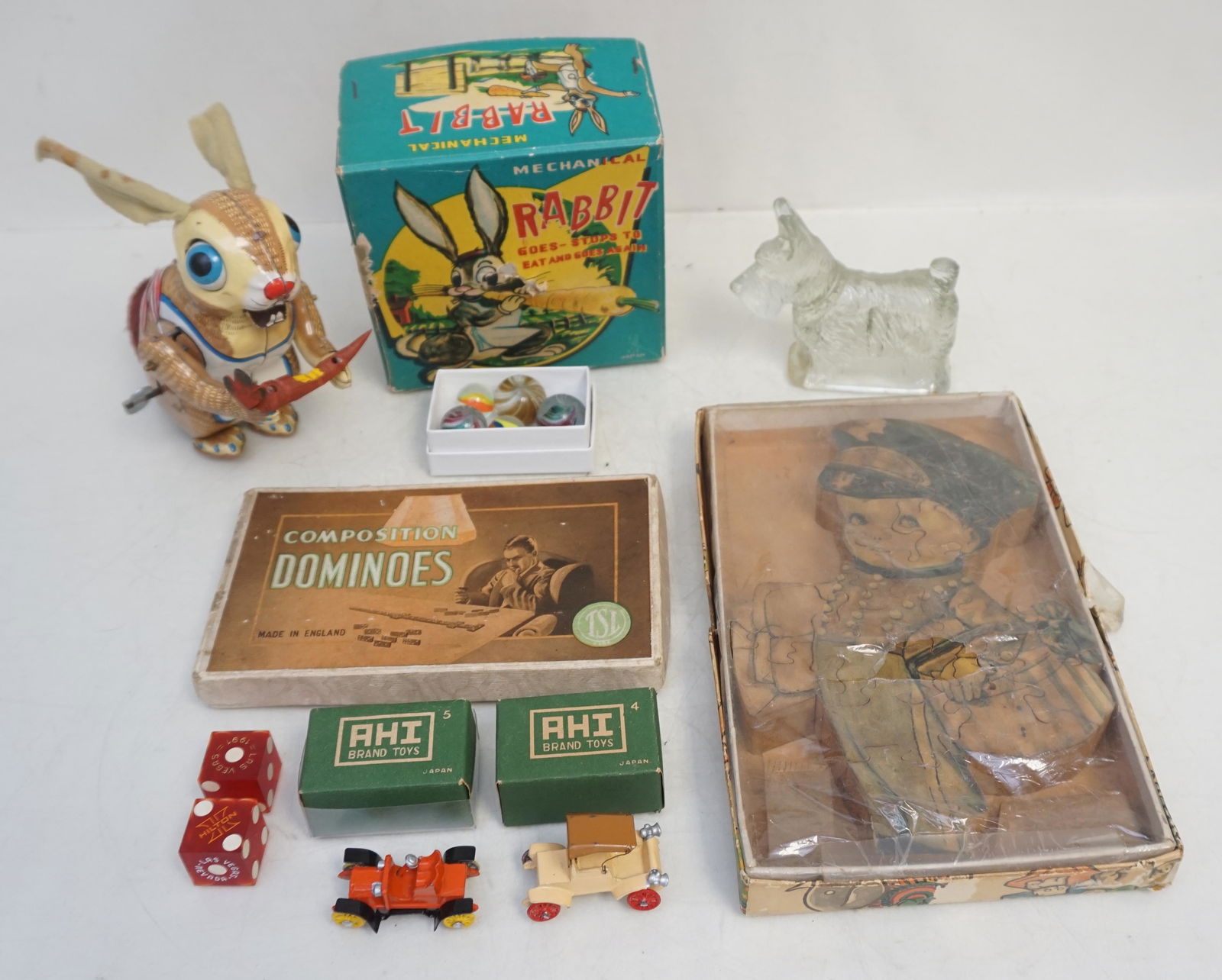 LOT VINTAGE TOYS-GAMES-MARBLES (1 of 11)