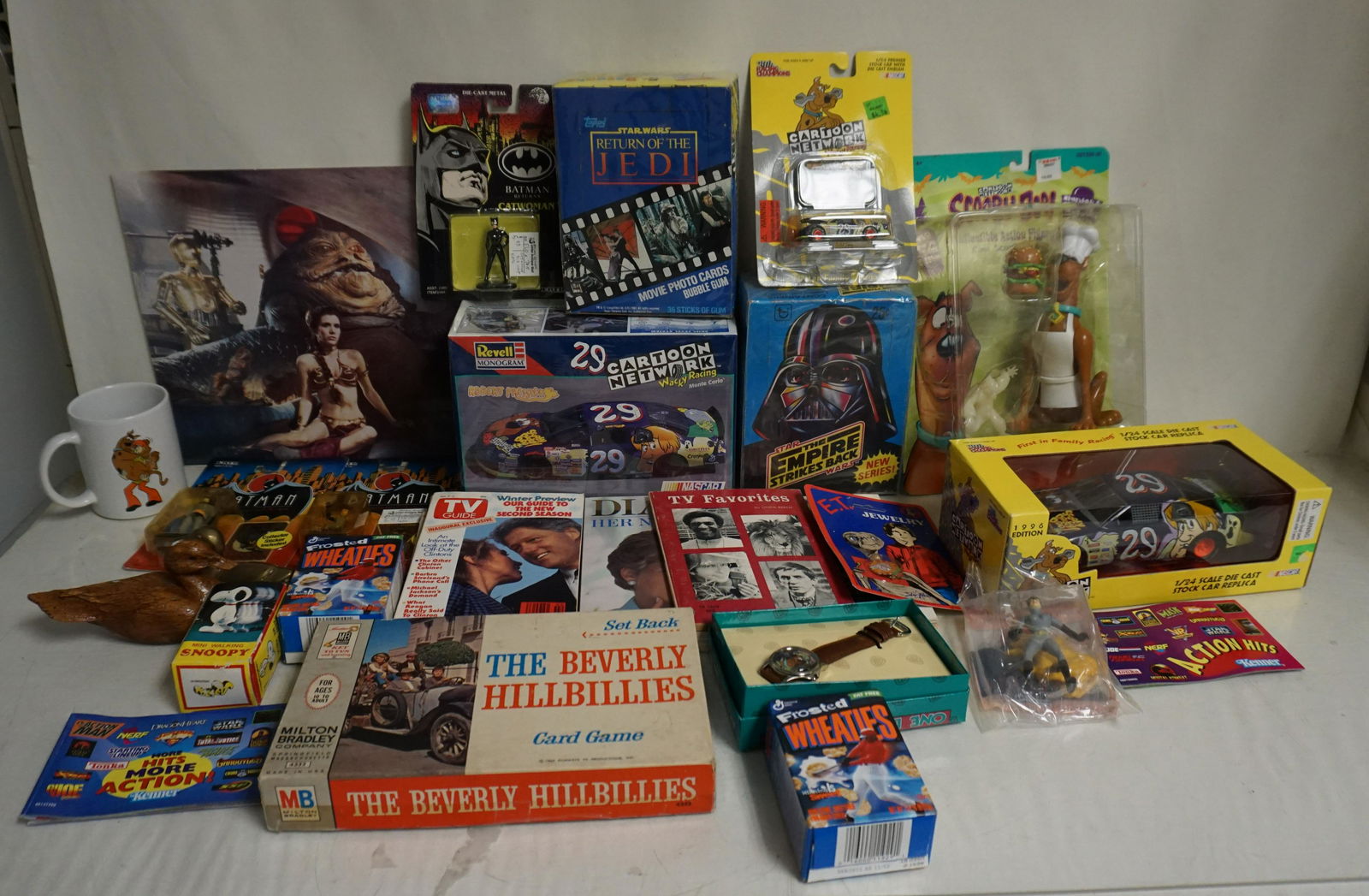 LARGE LOT VINTAGE TOYS - GAMES - COLLECTIBLES (1 of 11)