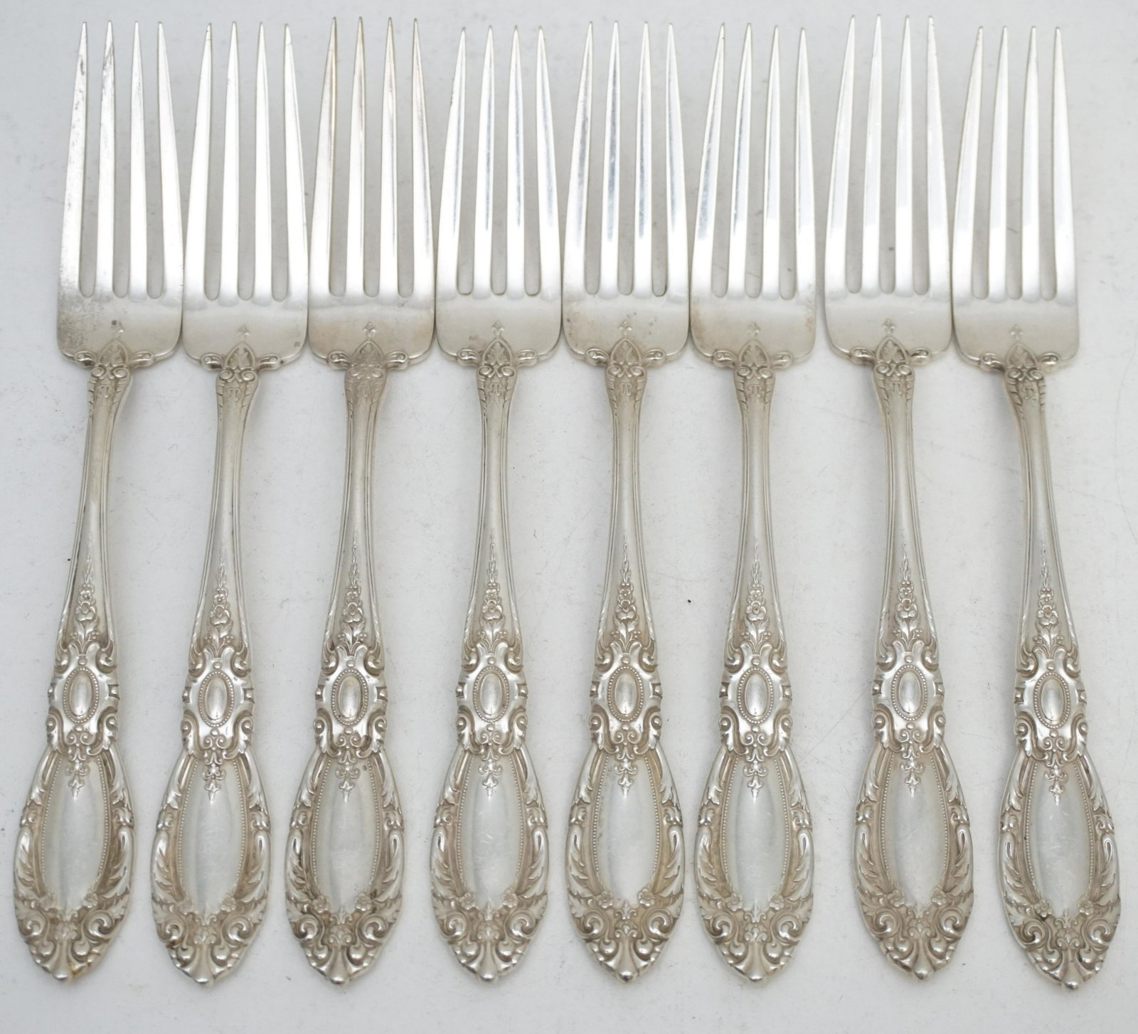 8 STERLING KING RICHARD FORKS - TOWLE: Eight Sterling Silver Dinner Forks in the King Richard Pattern by Towle Silversmiths 1932. No monograms. Each 7 7/8". Weight approximately 525 grams.PROVENANCE: Edwin Moore Brogdon, PhD, collection. D