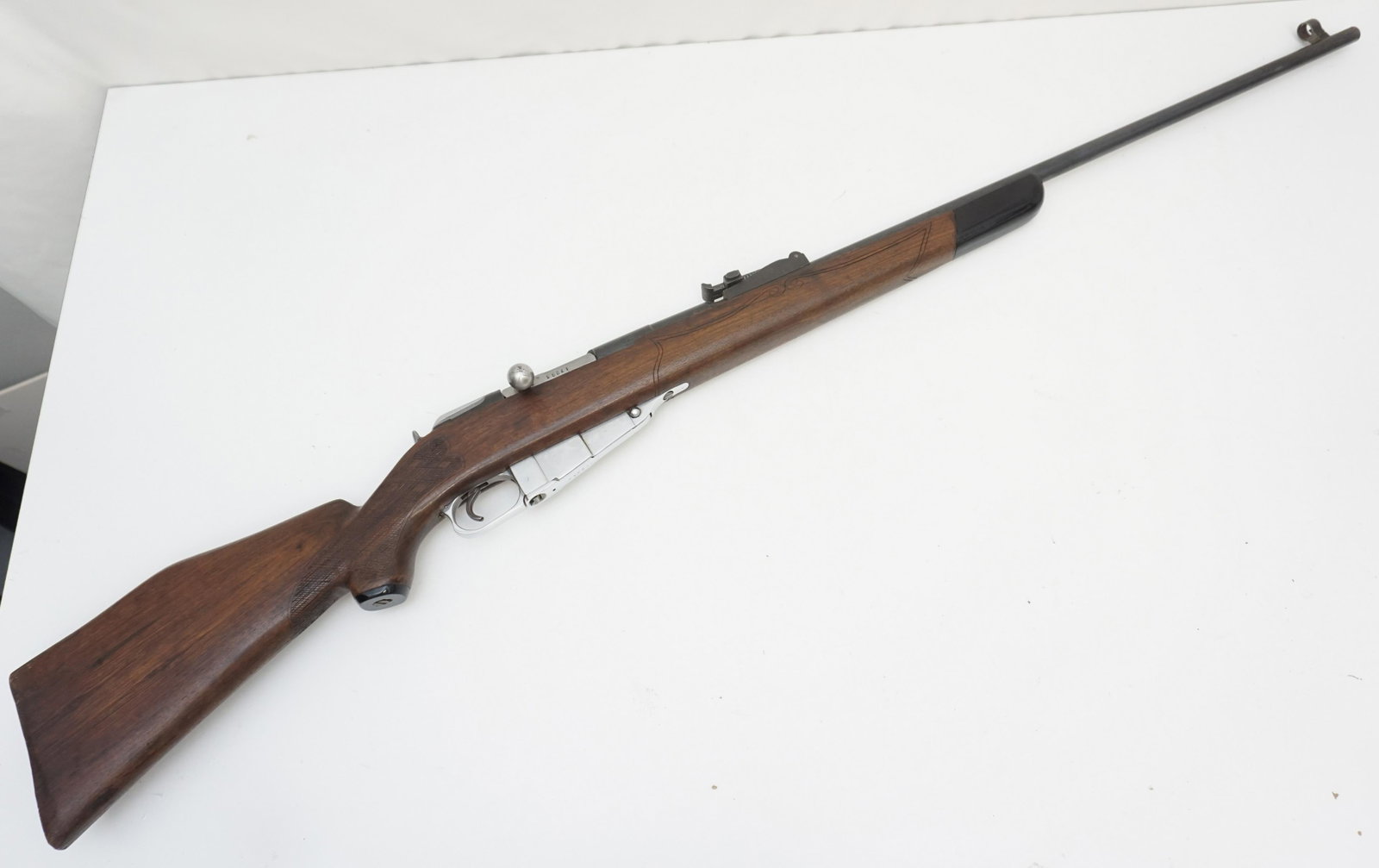 1937 RUSSIAN MOSIN NAGANT: Russian Mosin Nagant 1937 Rifle. Bolt action, hooded front sight, flat rear sight, SN 17XXX . Manufactured Izhevsk (Soviet Union). Measures approximately 48". PROVENANCE: A Private Charleston SC Estat