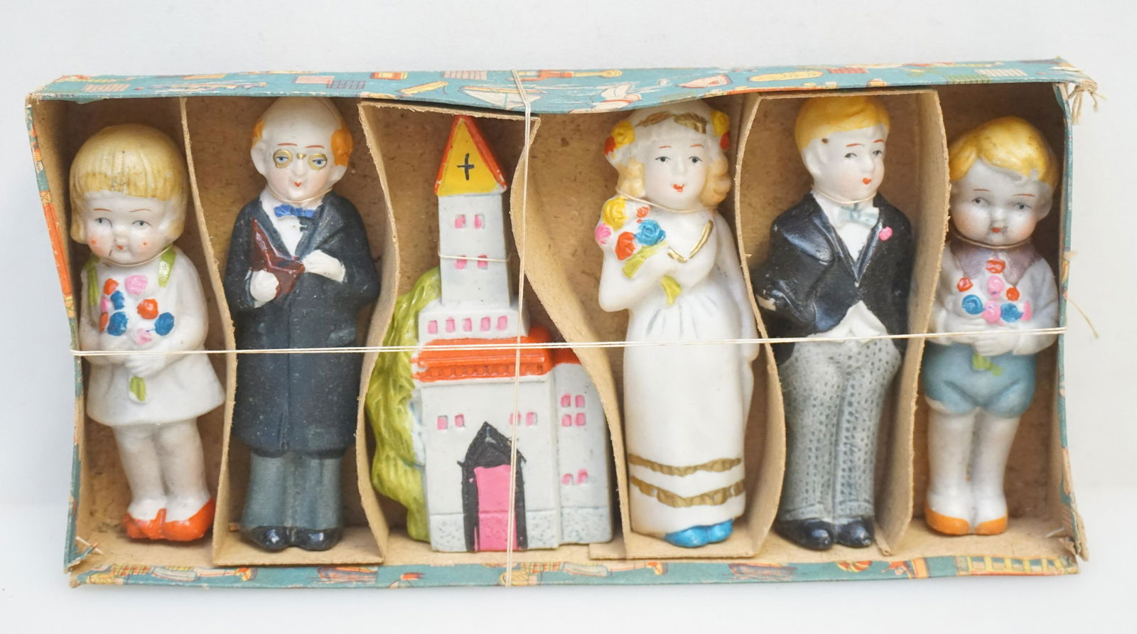 VINTAGE PORCELAIN WEDDING SET (1 of 4)