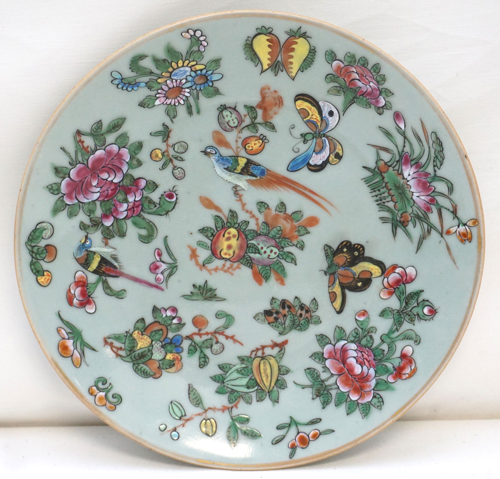 CHINESE FENCAI TONGZHI CELADON PLATE (1 of 8)