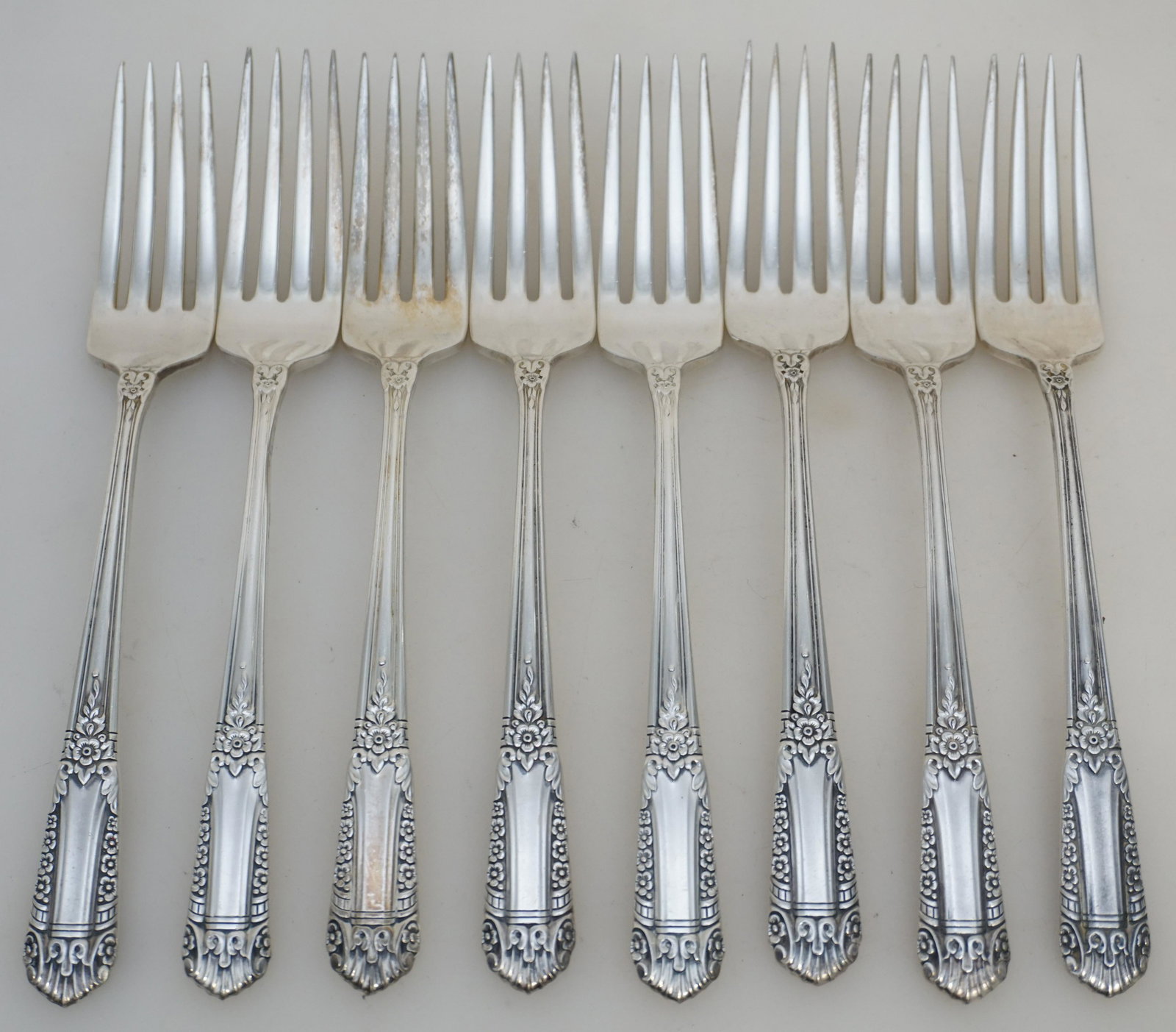 8 STERLING INAUGURAL TEASPOONS (1 of 3)