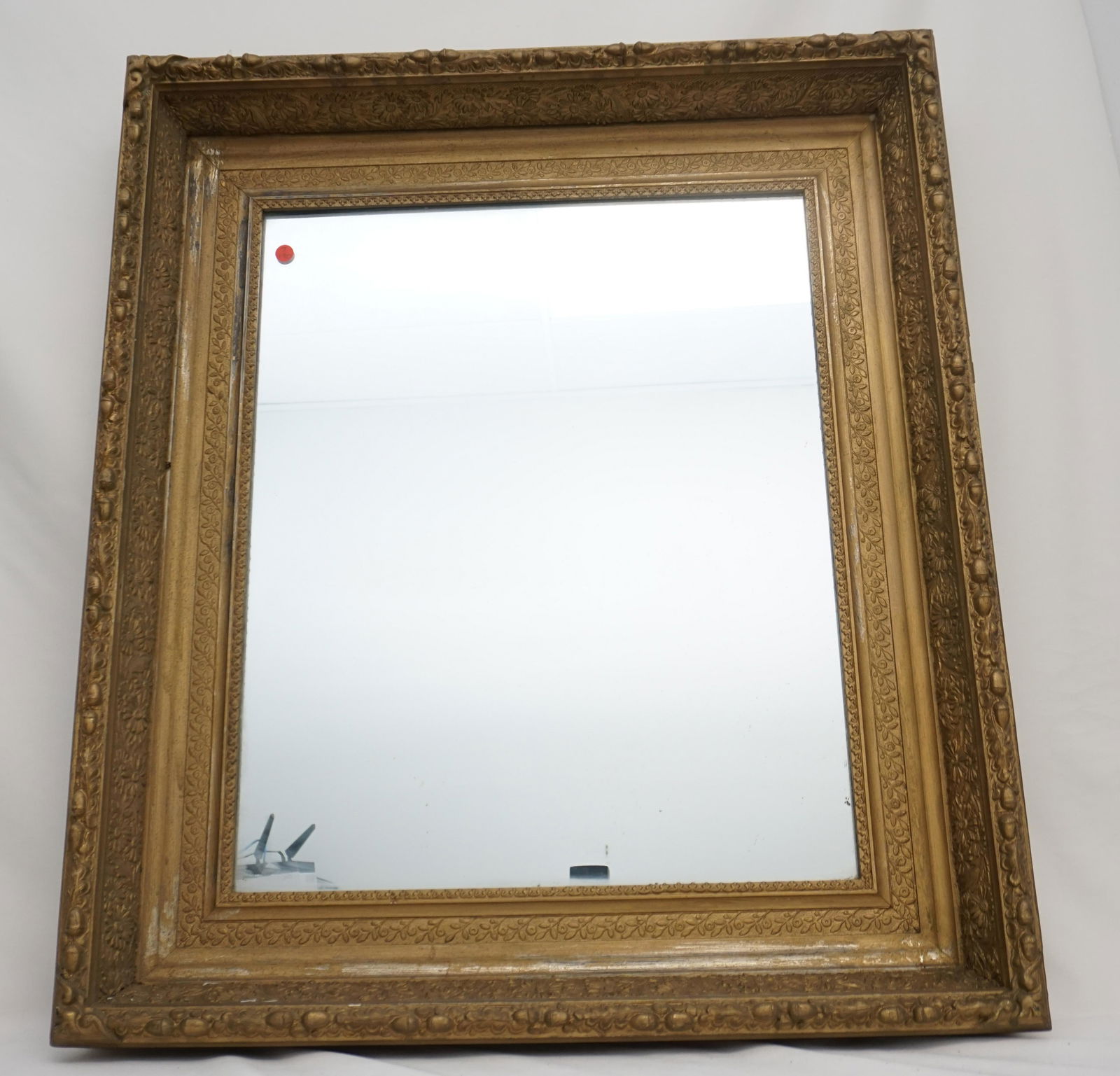 ANTIQUE CARVED GILT WOOD MIRROR (1 of 8)