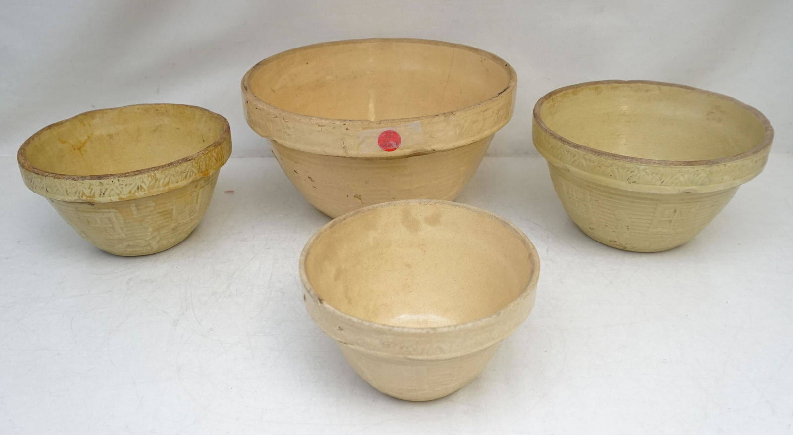 MCCOY YELLOW WARE NESTING MIXING BOWLS (1 of 8)