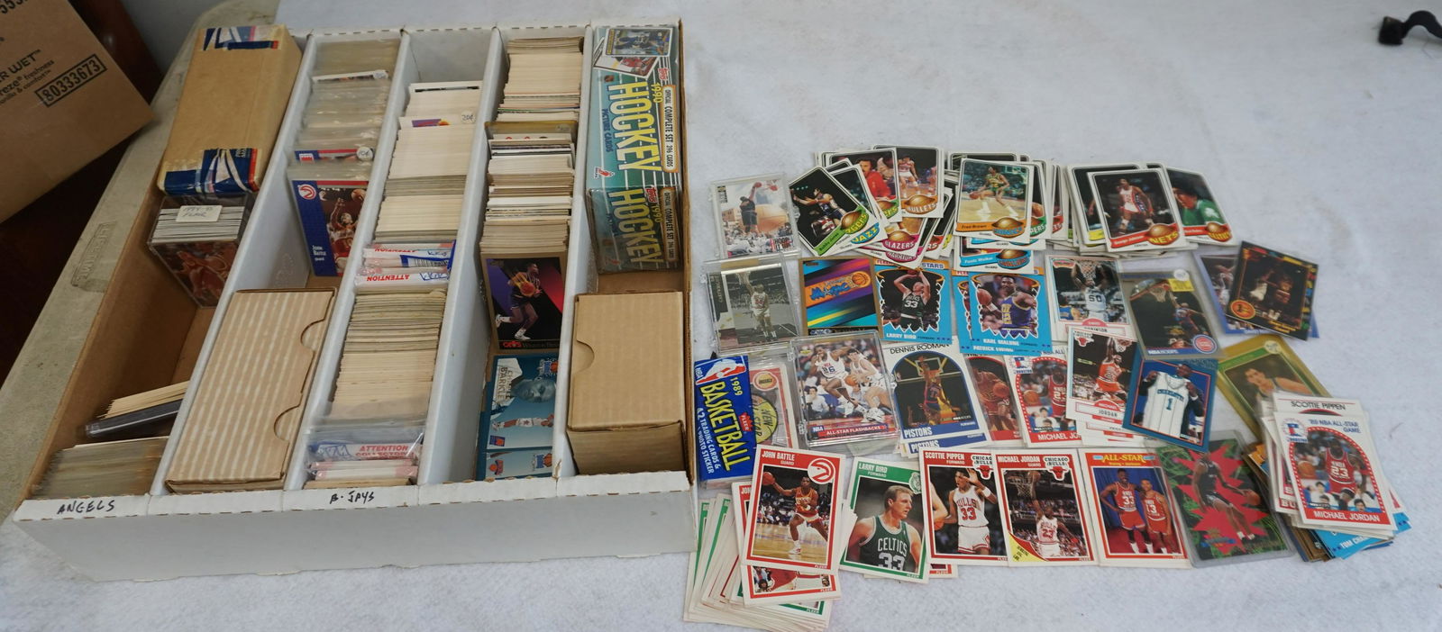 HOCKEY & BASKETBALL JORDAN, RICK BARRY & MORE (1 of 11)