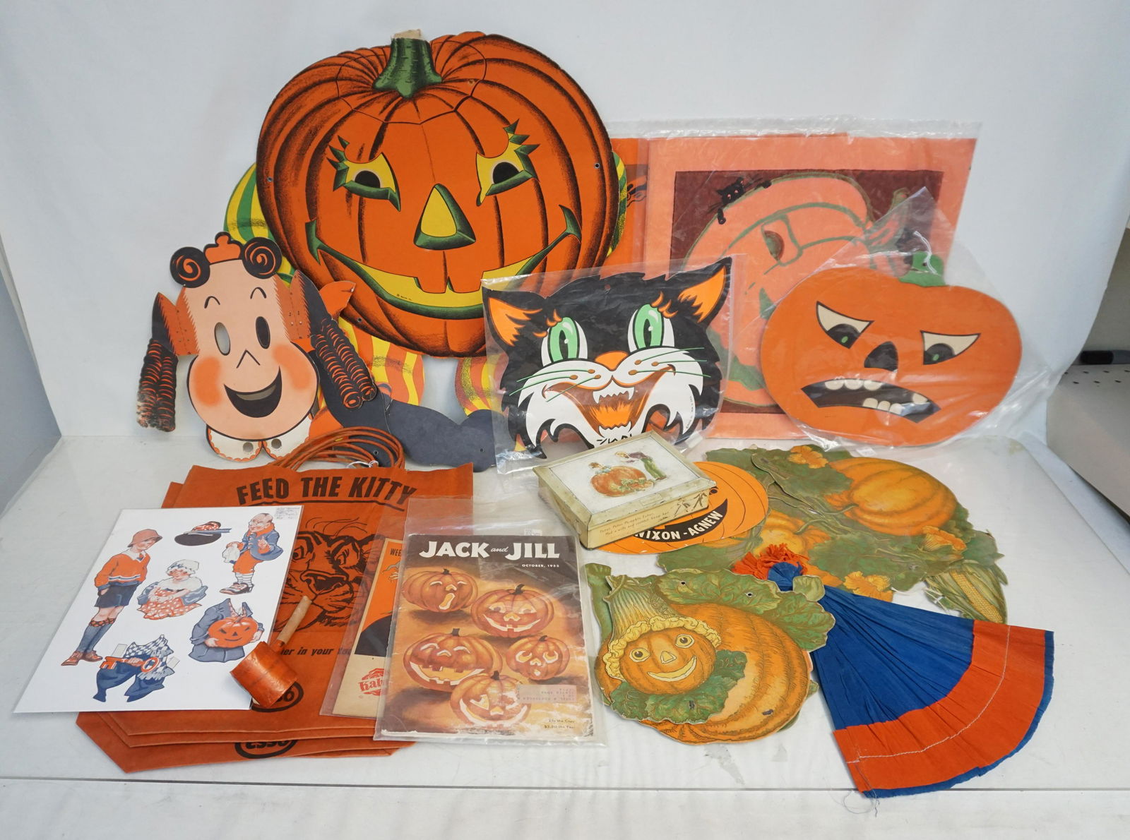 LARGE LOT VINTAGE HALLOWEEN (1 of 14)