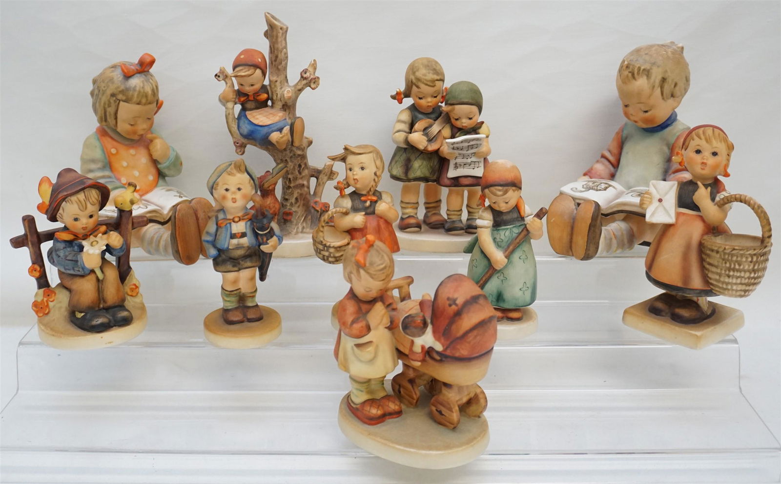 10 OLDER PORCELAIN HUMMELS (1 of 8)