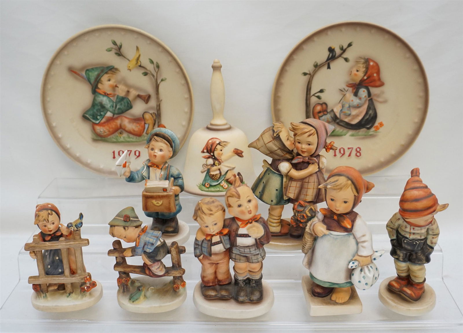 10 OLDER PORCELAIN HUMMELS (1 of 10)