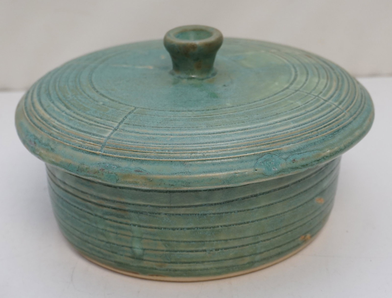 CONNIE RUPPRECHT POTTERY COVERED BOWL: Connie Rupprecht of Shelby North Carolina Handmade Pottery Covered Bowl, Measures 9"x9"x4". Weight 4 pds. PROVENANCE: A Charleston SC Private Estate