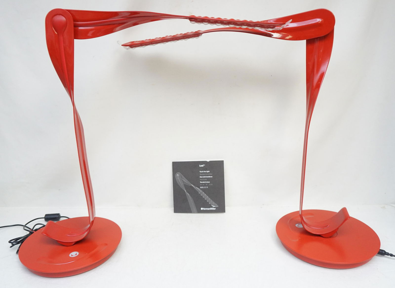 2 HERMAN MILLER MODERN LEAF LED DESK LAMP: Pair of Contemporary Herman Miller, Yves Behar designed LED Leaf Table Lamps in Red. Chosen by TIME Magazine as one of the Best Inventions of 2007, which defined the selected products as "the coolest