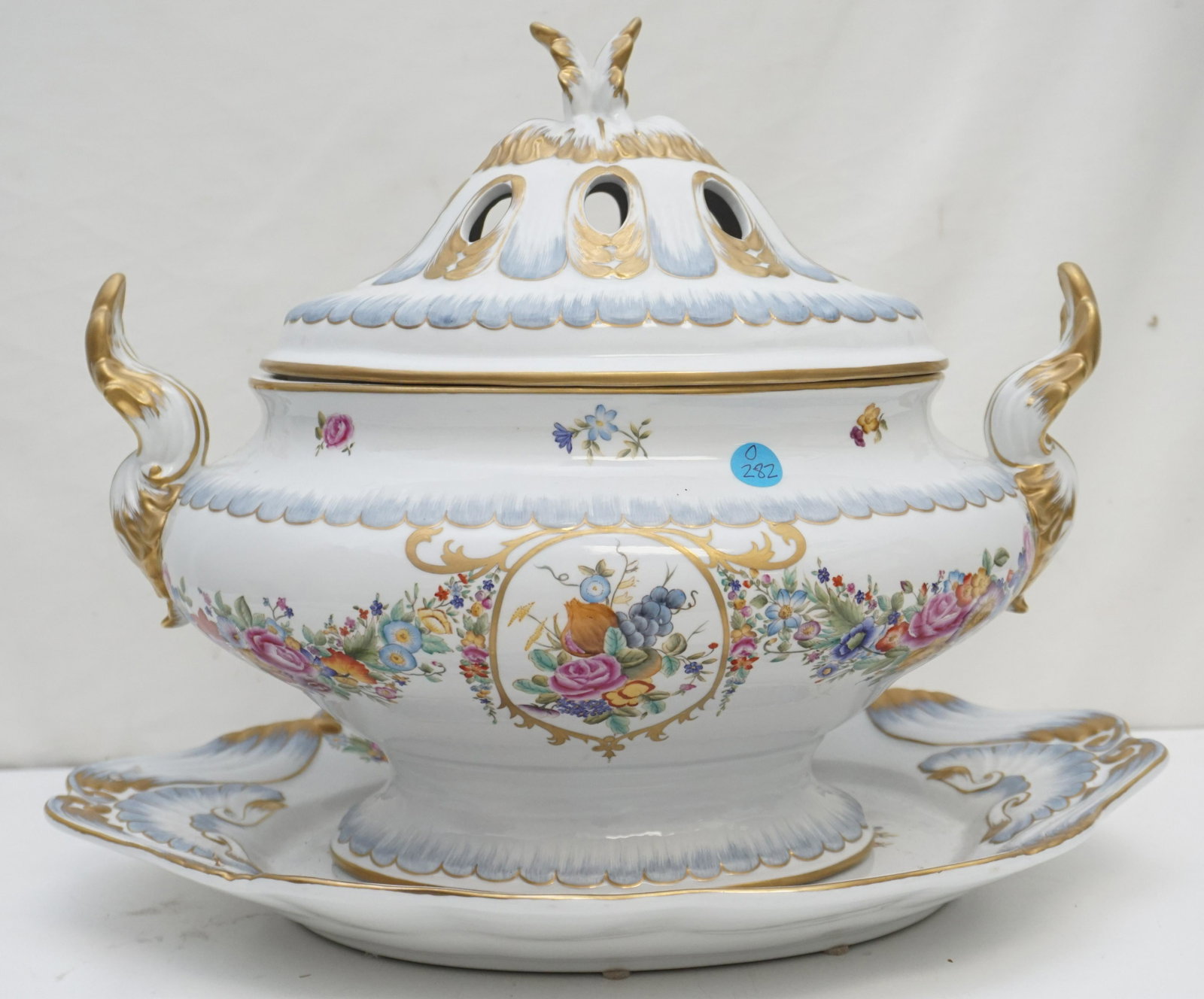 CHINESE EXPORT TUREEN & PLATTER: Good Quality Vintage 20th c. Chinese Export Porcelain Tureen and Underplate / Platter. Both having polychrome enameled decoration throughout. Platter 17 1/2"x13". Tureen 15 1/2"x10x14 1/2". Weight 15 