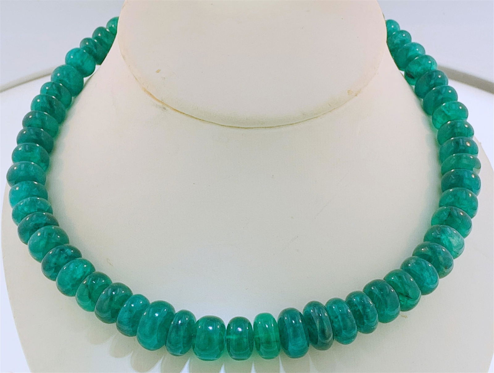 STUNNING EMERALD  BEAD NECKLACE ( 450.00 CTS/TW) (1 of 7)