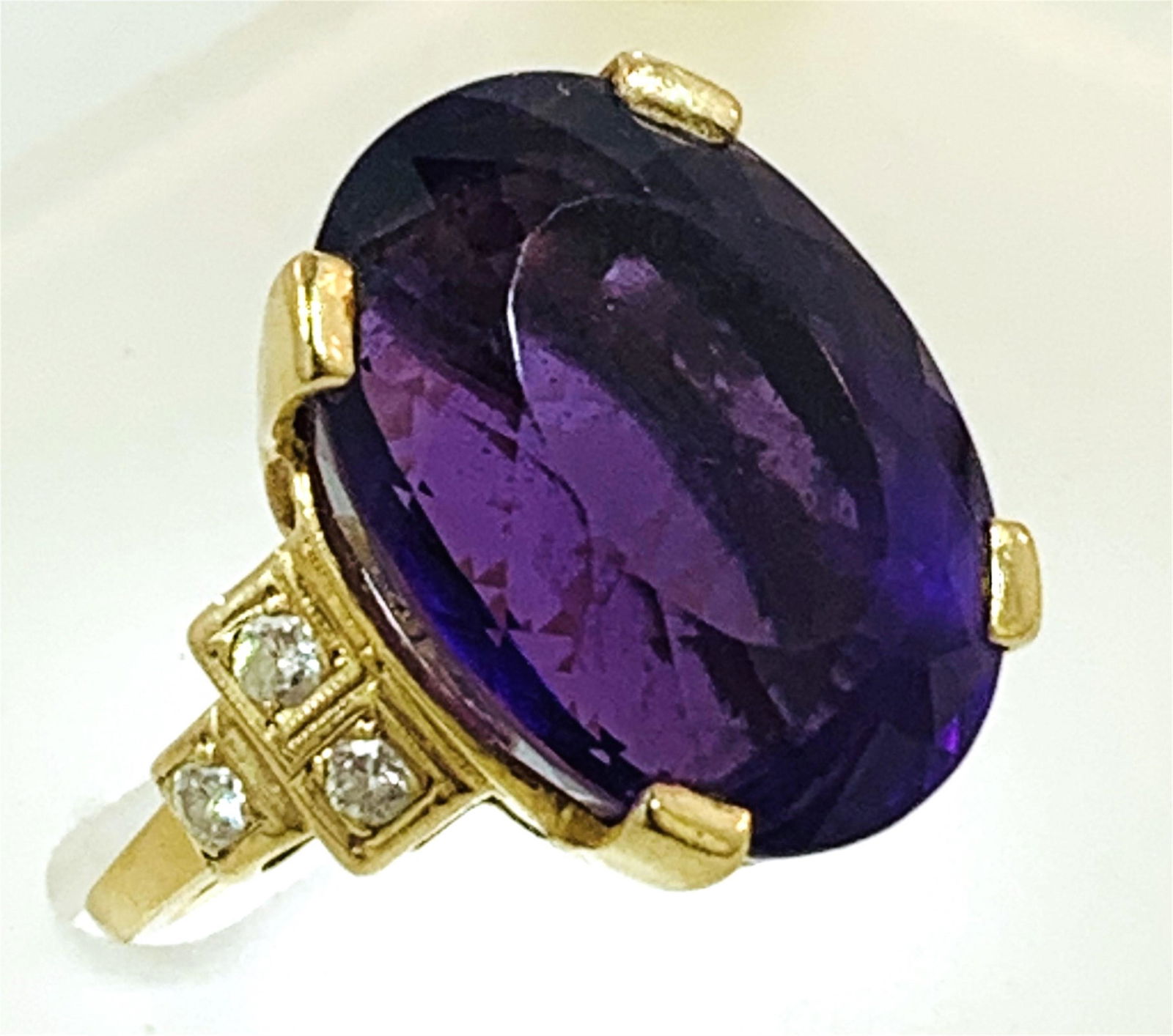 14 KT LAGE AMETHYST & DIAMOND COCKTAIL RING (SIZE 7.5 ) (1 of 5)