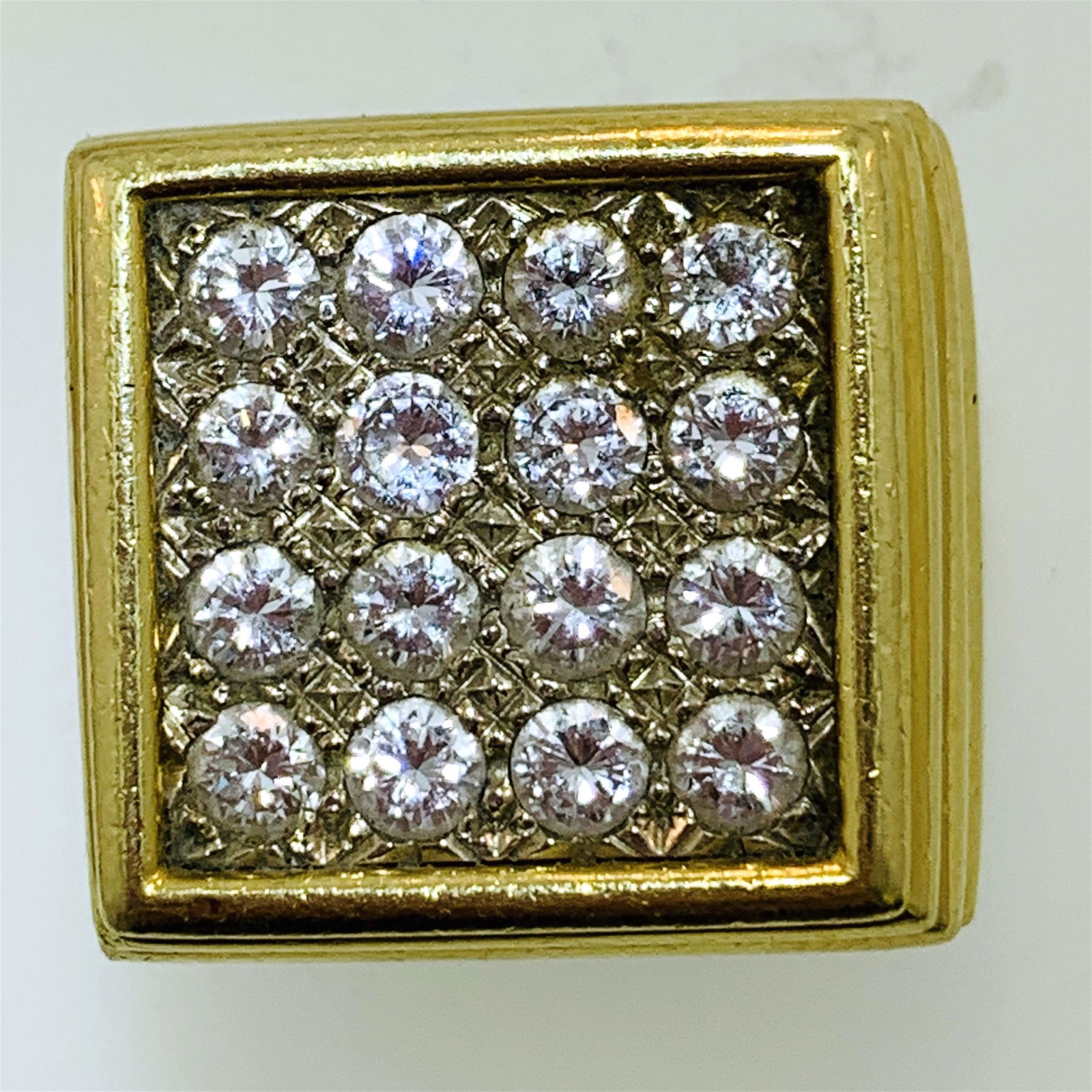 18KT GOLD LARGE DIAMOND RING (SIZE 7 ) (2.40 CTS/TW) (1 of 5)