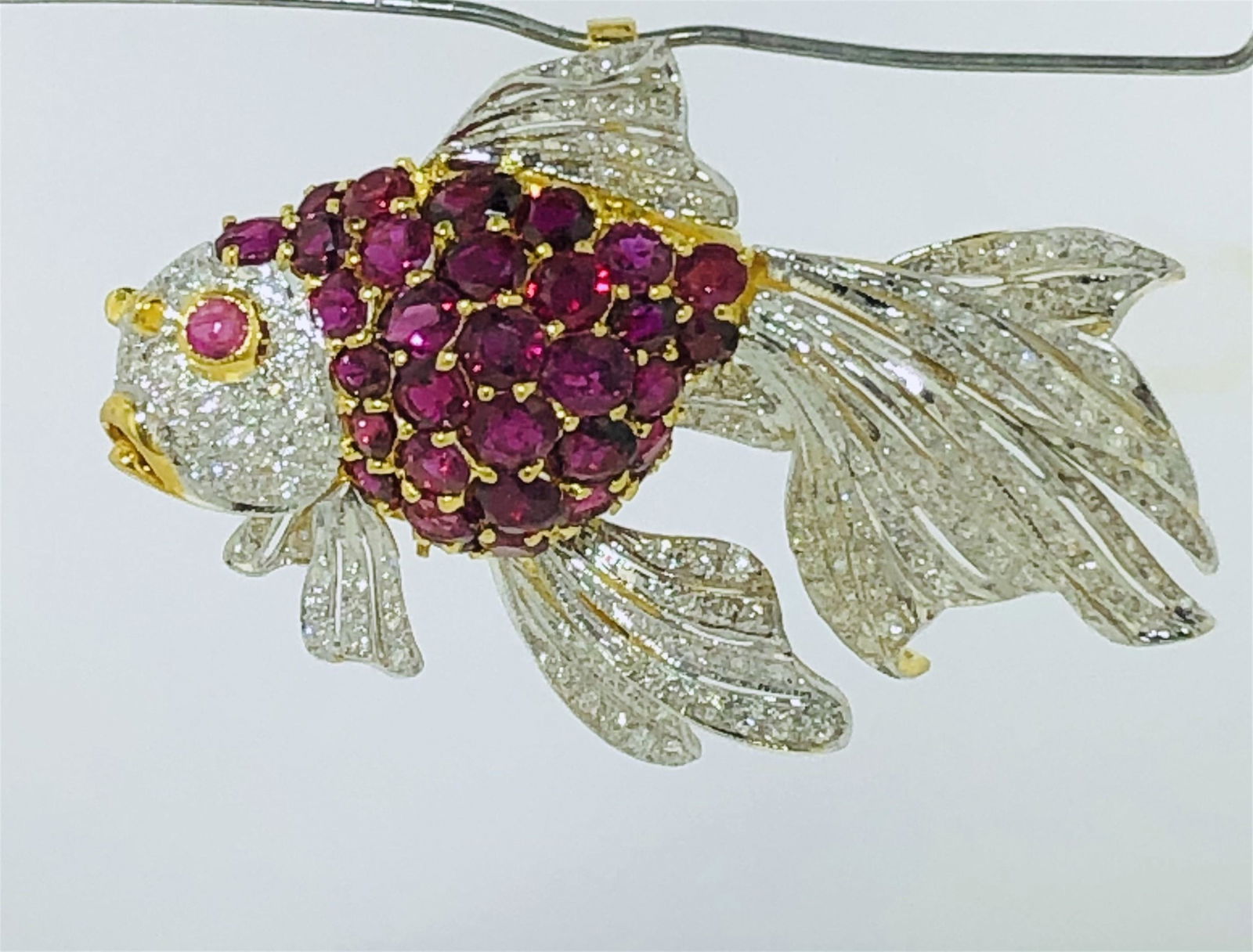 18KT TWO TONE GOLD RUBY & DIAMOND FISH (1 of 5)
