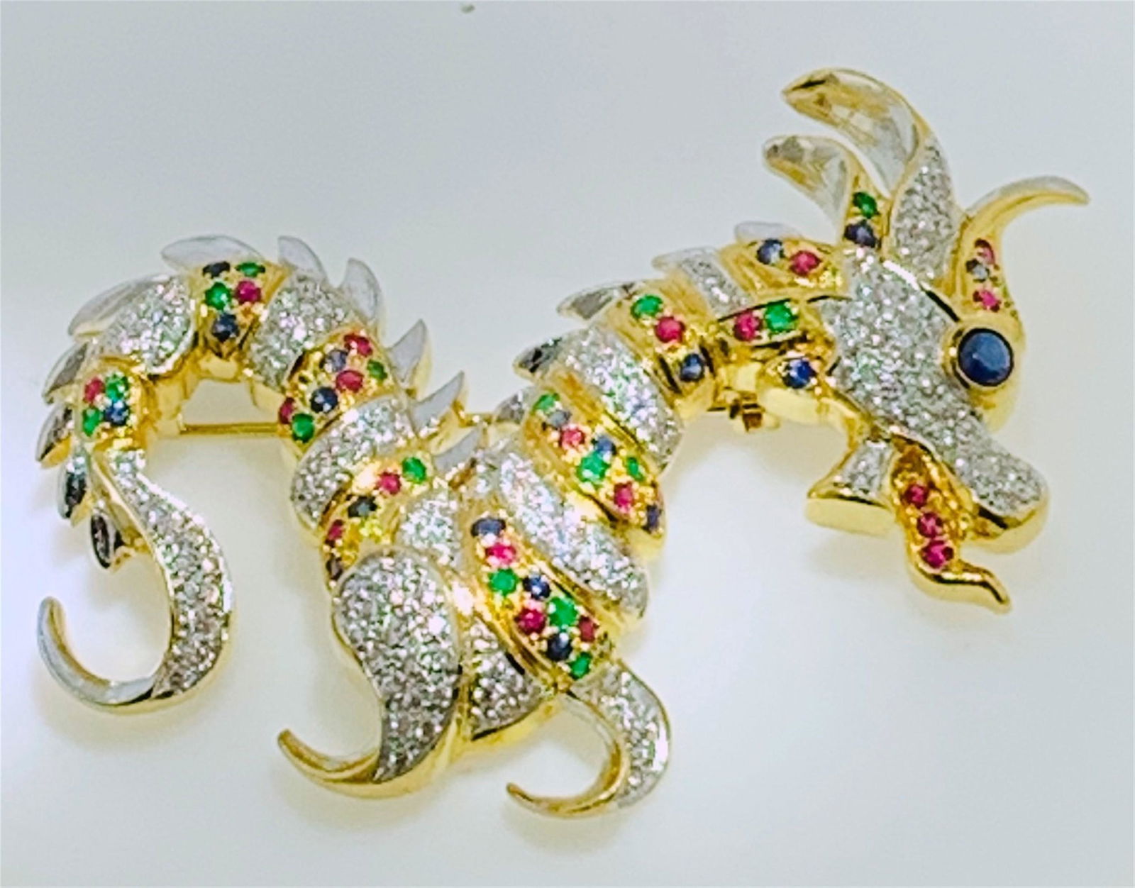 18KT GOLD DRAGON BROOCH (24.30 GRAMS) (1 of 2)