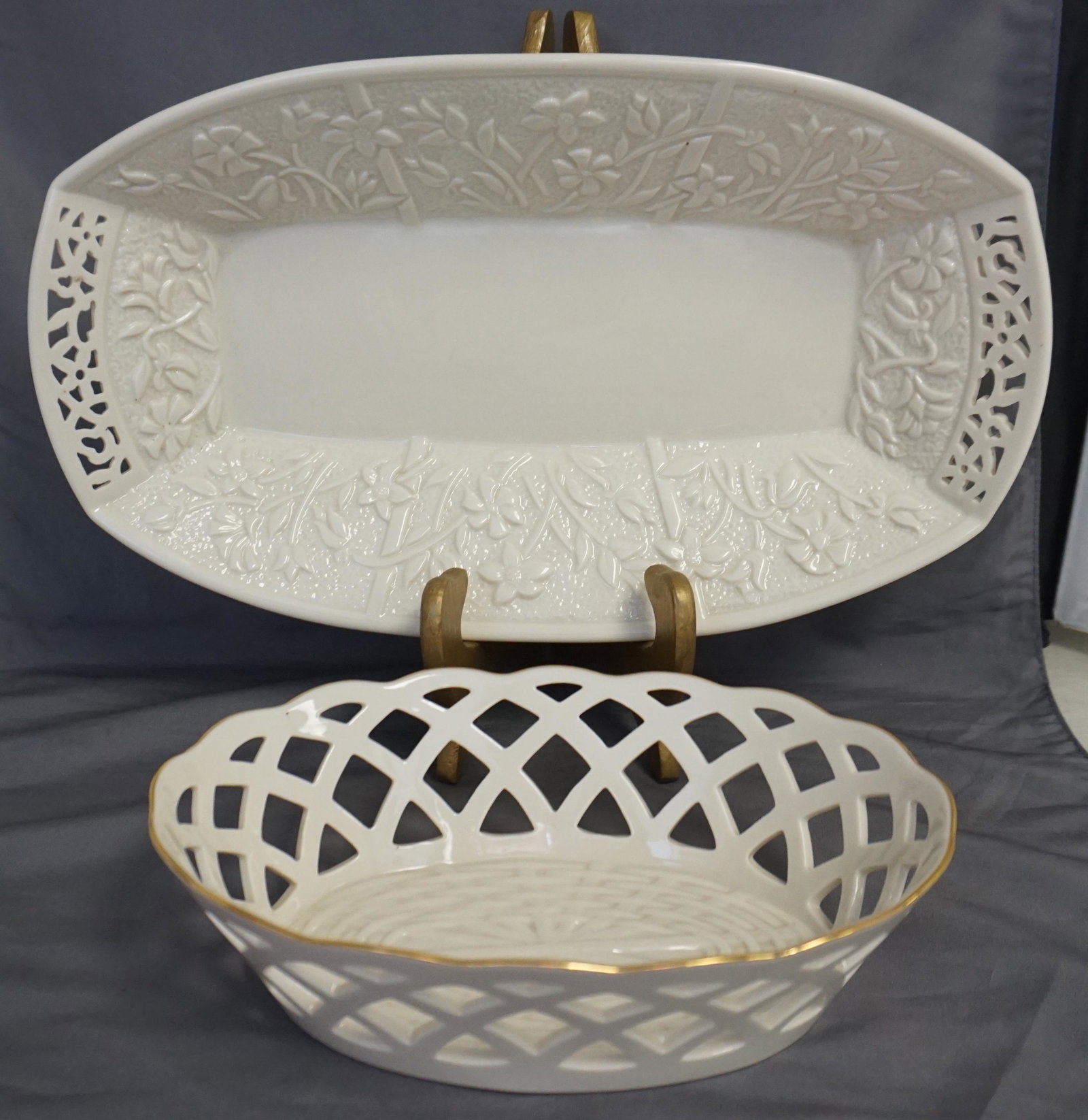 2 LENOX PORCELAIN TRAY AND BOWL: 1 - Lenox Oblong Tray 14"Jasmine Collection. 2 - 9" Pierced Oval Bowl Wicker Collection. Weight on all 3 pds 8 oz. PROVENANCE: A Private Charleston SC Estate