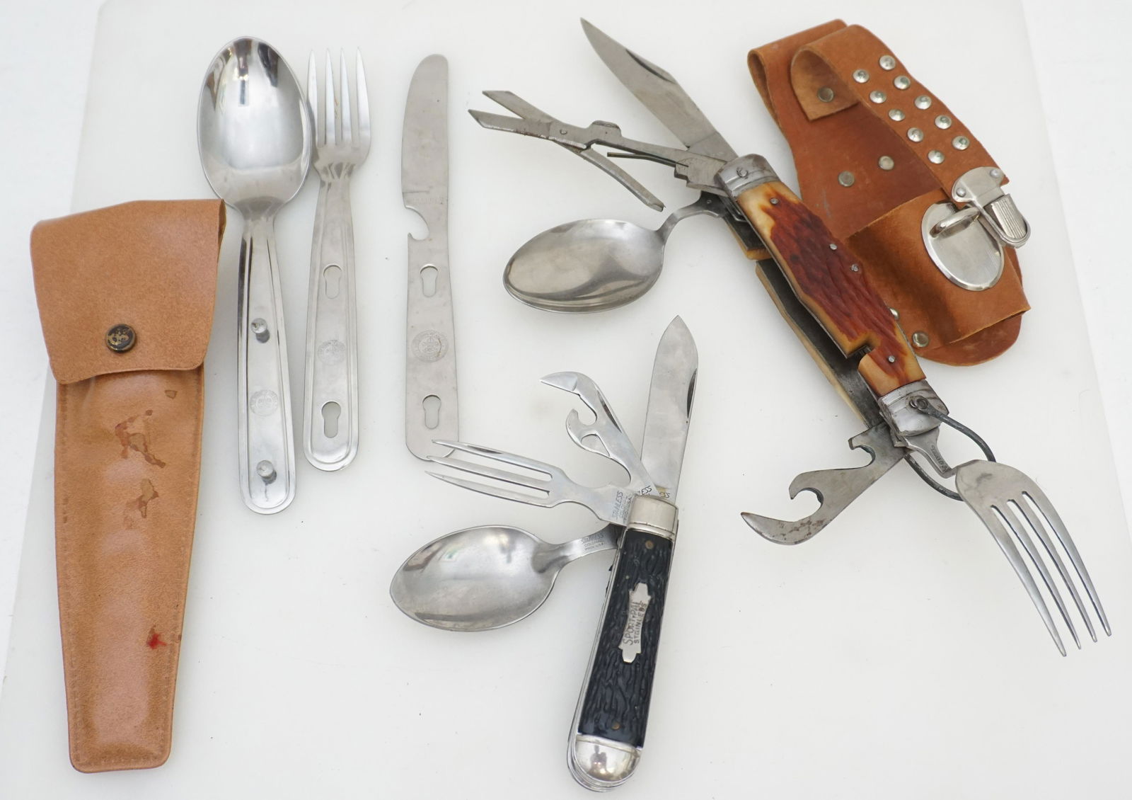 3 1950s BOY SCOUT POCKET KNIVES (1 of 6)