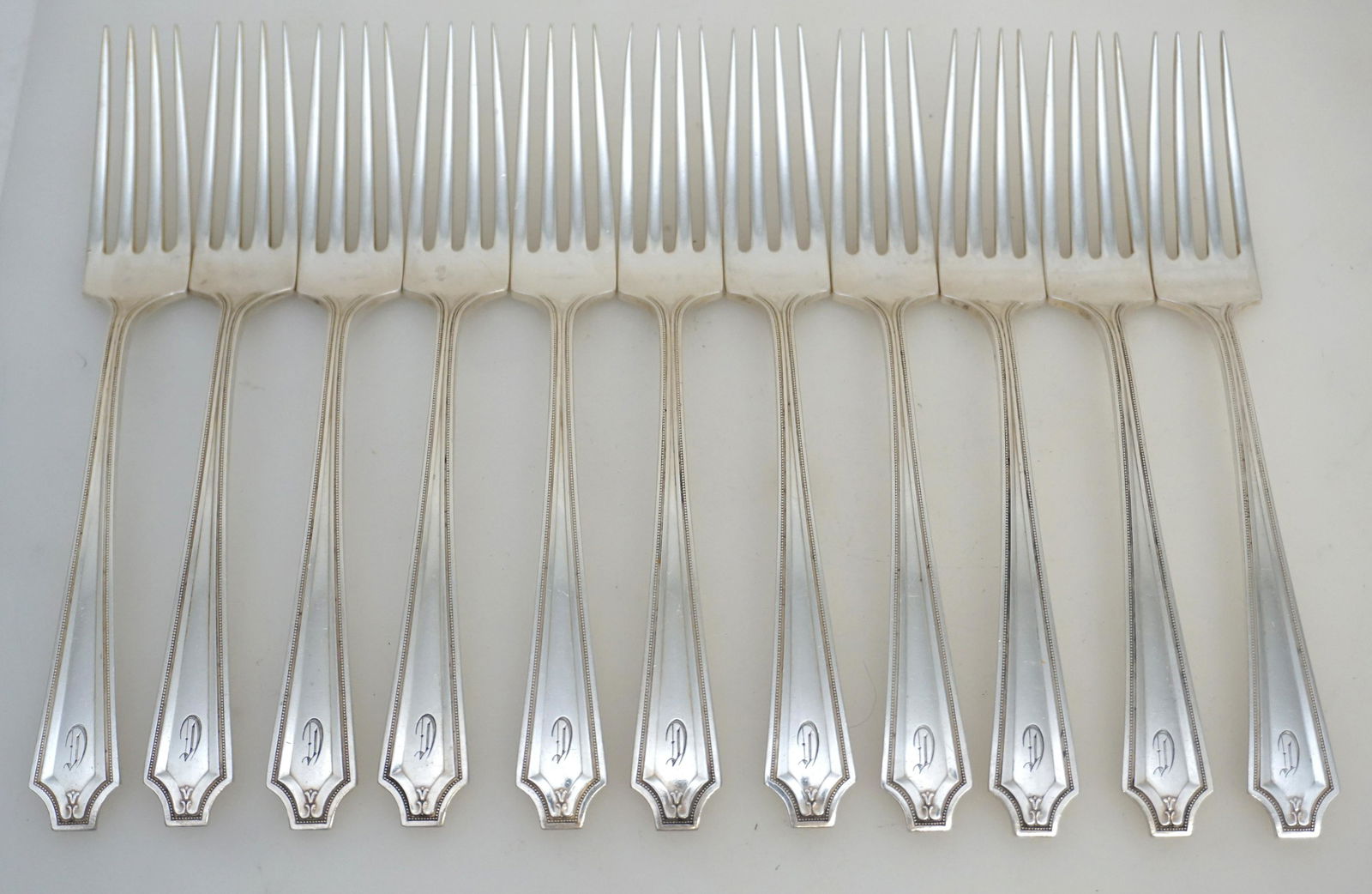11 STERLING SILVER DINNER FORKS KING ALBERT (1 of 5)
