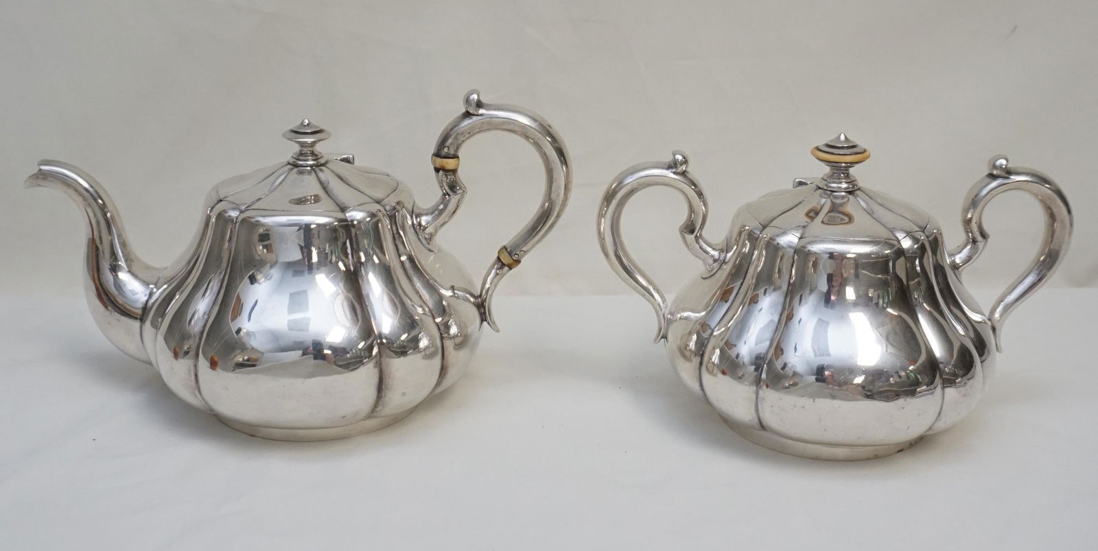 19TH C FINE RUSSIAN SILVER TEAPOT & SUGAR - SAZIKOV (1 of 10)